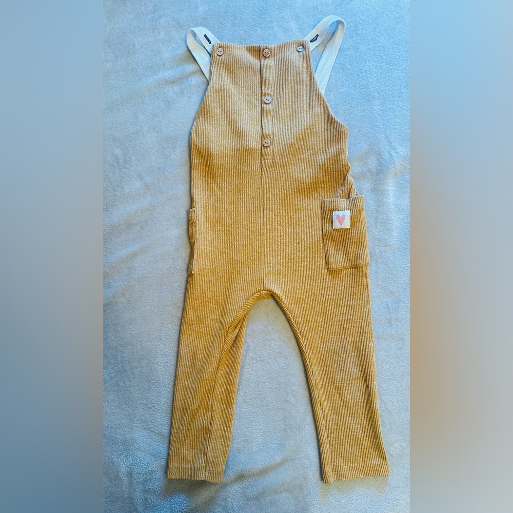 Zara. Overalls , yellow size 18/24 month.